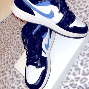 Air jordan 1s rarely used so still in great condition
